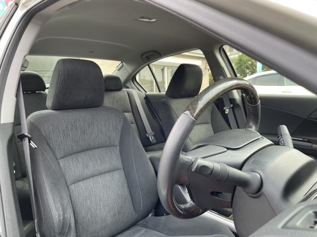 アコードハイブリッド ＥＸ　レーダークルーズ　スマートキー　パワーシート　純正ＨＤＤナビ　地デジ（フルセグ）　Ｂｌｕｅｔｏｏｔｈ　ＤＶＤ再生　バックカメラ　ＥＴＣ　ＬＥＤヘッドライト　フォグ　オートライト　タイミングチェーン式（17枚目）