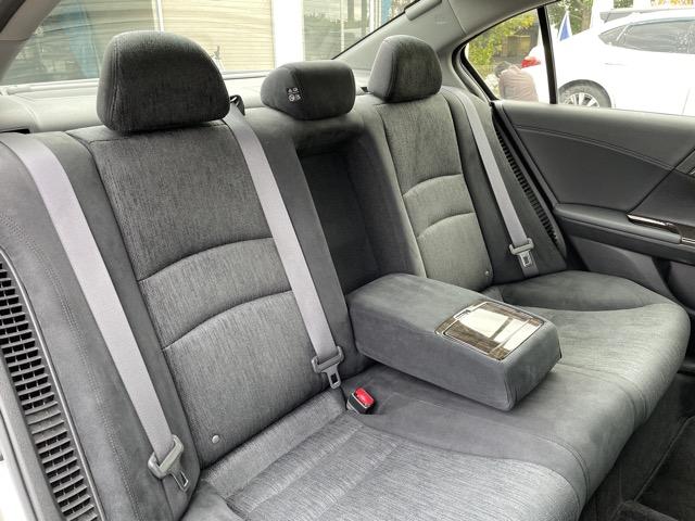 アコードハイブリッド ＥＸ　レーダークルーズ　スマートキー　パワーシート　純正ＨＤＤナビ　地デジ（フルセグ）　Ｂｌｕｅｔｏｏｔｈ　ＤＶＤ再生　バックカメラ　ＥＴＣ　ＬＥＤヘッドライト　フォグ　オートライト　タイミングチェーン式（20枚目）