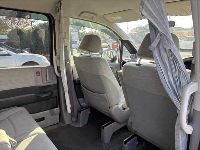 ステップワゴン G ワンオーナー 両側スライドドア 社外メモリーナビ 地デジ Bluetooth ETC オートエアコン 社外アルミホイール 電動格納ミラー ウインカーミラー タイミングチェーン式(17枚目)