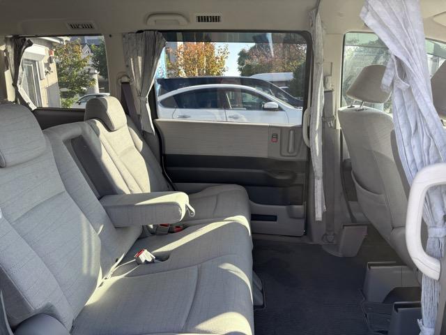 ステップワゴン G ワンオーナー 両側スライドドア 社外メモリーナビ 地デジ Bluetooth ETC オートエアコン 社外アルミホイール 電動格納ミラー ウインカーミラー タイミングチェーン式(18枚目)