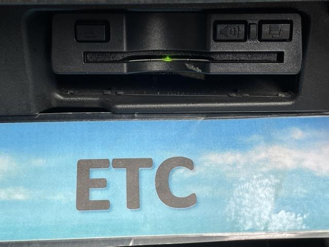 セレナ ハイウェイスター　Ｖセレクション＋セーフティ　ＳＨＶ　後期　フリップダウンモニター　両側パワースライドドア　衝突軽減ブレーキ　コーナーセンサー　クルーズコントロール　　アラウンドビューモニター　地デジ（フルセグ）　Ｂｌｕｅｔｏｏｔｈ　ＬＥＤヘッドライト（13枚目）