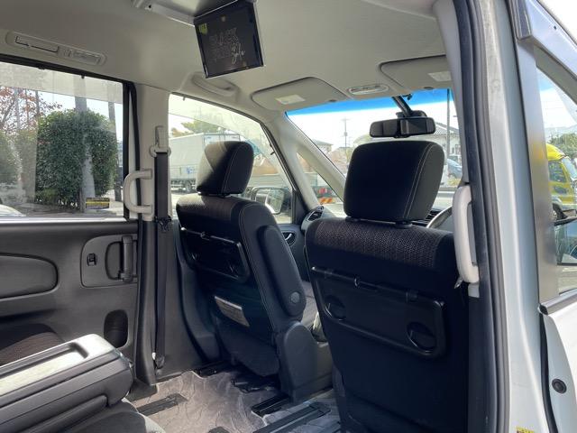 セレナ ハイウェイスター　Ｖセレクション＋セーフティ　ＳＨＶ　後期　フリップダウンモニター　両側パワースライドドア　衝突軽減ブレーキ　コーナーセンサー　クルーズコントロール　　アラウンドビューモニター　地デジ（フルセグ）　Ｂｌｕｅｔｏｏｔｈ　ＬＥＤヘッドライト（20枚目）