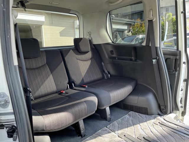 セレナ ハイウェイスター　Ｖセレクション＋セーフティ　ＳＨＶ　後期　フリップダウンモニター　両側パワースライドドア　衝突軽減ブレーキ　コーナーセンサー　クルーズコントロール　　アラウンドビューモニター　地デジ（フルセグ）　Ｂｌｕｅｔｏｏｔｈ　ＬＥＤヘッドライト（23枚目）