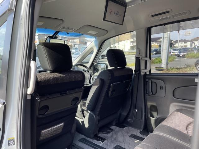 セレナ ハイウェイスター　Ｖセレクション＋セーフティ　ＳＨＶ　後期　フリップダウンモニター　両側パワースライドドア　衝突軽減ブレーキ　コーナーセンサー　クルーズコントロール　　アラウンドビューモニター　地デジ（フルセグ）　Ｂｌｕｅｔｏｏｔｈ　ＬＥＤヘッドライト（31枚目）