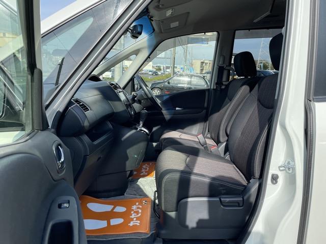 セレナ ハイウェイスター　Ｖセレクション＋セーフティ　ＳＨＶ　後期　フリップダウンモニター　両側パワースライドドア　衝突軽減ブレーキ　コーナーセンサー　クルーズコントロール　　アラウンドビューモニター　地デジ（フルセグ）　Ｂｌｕｅｔｏｏｔｈ　ＬＥＤヘッドライト（34枚目）