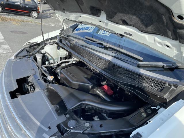 セレナ ハイウェイスター　Ｖセレクション＋セーフティ　ＳＨＶ　後期　フリップダウンモニター　両側パワースライドドア　衝突軽減ブレーキ　コーナーセンサー　クルーズコントロール　　アラウンドビューモニター　地デジ（フルセグ）　Ｂｌｕｅｔｏｏｔｈ　ＬＥＤヘッドライト（52枚目）