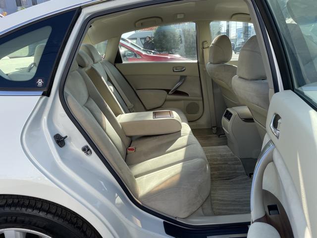 ティアナ ２５０ＸＶ　オットマンシート　インテリジェントキー　純正ＨＤＤナビ　Ｂｌｕｅｔｏｏｔｈ　サイドカメラ　バックカメラ　ＤＶＤ再生　ミュージックサーバー　ＥＴＣ　パワーシート　シートメモリー　ＨＩＤヘッドライト　ＡＷ（19枚目）