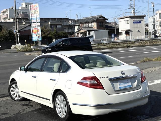 ティアナ ２５０ＸＶ　オットマンシート　インテリジェントキー　純正ＨＤＤナビ　Ｂｌｕｅｔｏｏｔｈ　サイドカメラ　バックカメラ　ＤＶＤ再生　ミュージックサーバー　ＥＴＣ　パワーシート　シートメモリー　ＨＩＤヘッドライト　ＡＷ（36枚目）