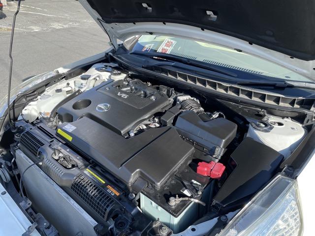 ティアナ ２５０ＸＶ　オットマンシート　インテリジェントキー　純正ＨＤＤナビ　Ｂｌｕｅｔｏｏｔｈ　サイドカメラ　バックカメラ　ＤＶＤ再生　ミュージックサーバー　ＥＴＣ　パワーシート　シートメモリー　ＨＩＤヘッドライト　ＡＷ（47枚目）