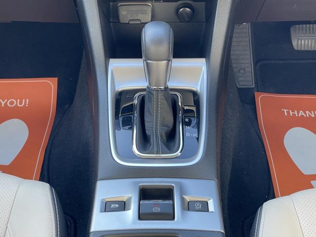 レヴォーグ １．６ＧＴアイサイト　本革シート　ＳＴＩフロントリップ　ドライブレコーダー　衝突軽減ブレーキ　レーダークルーズ　シートヒーター　パドルシフト　社外ＨＤＤナビ　地デジ（フルセグ）　Ｂｌｕｅｔｏｏｔｈ　バックカメラ　ＥＴＣ（18枚目）