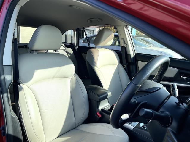 レヴォーグ １．６ＧＴアイサイト　本革シート　ＳＴＩフロントリップ　ドライブレコーダー　衝突軽減ブレーキ　レーダークルーズ　シートヒーター　パドルシフト　社外ＨＤＤナビ　地デジ（フルセグ）　Ｂｌｕｅｔｏｏｔｈ　バックカメラ　ＥＴＣ（21枚目）