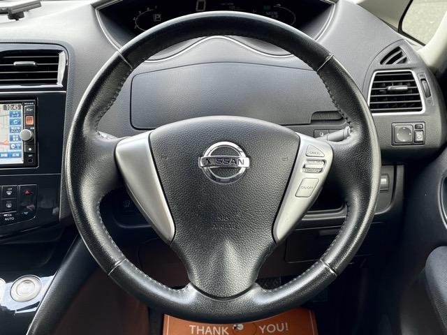 セレナ ハイウェイスター Vセレクション 後席モニター 両側パワースライドドア インテリジェントキー 純正SDナビ 地デジ(フルセグ) Bluetooth バックカメラ クルーズコントロール HIDライト オートライト タイミングチェーン式(12枚目)