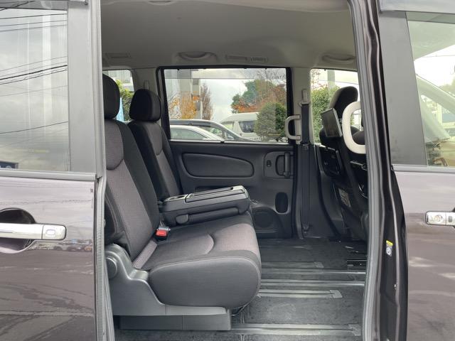 セレナ ハイウェイスター Vセレクション 後席モニター 両側パワースライドドア インテリジェントキー 純正SDナビ 地デジ(フルセグ) Bluetooth バックカメラ クルーズコントロール HIDライト オートライト タイミングチェーン式(19枚目)