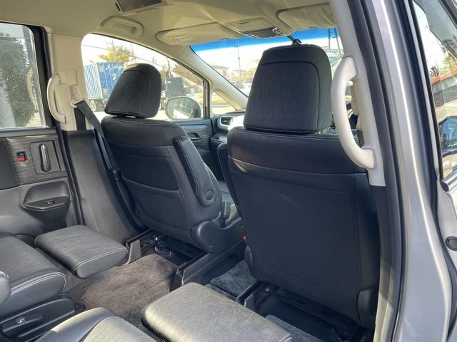 オデッセイ アブソルート・ＥＸ　フリップダウンモニター　両側パワースライドドア　レーダークルーズ　車高調　ハーフレザーシート　マルチビューカメラ　地デジ（フルセグ）　Ｂｌｕｅｔｏｏｔｈ　ＬＥＤヘッドライト　パワーシート　パドルシフト（22枚目）