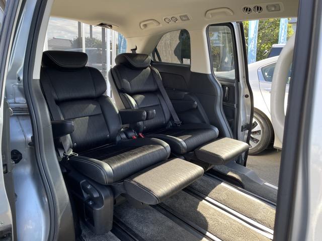 オデッセイ アブソルート・ＥＸ　フリップダウンモニター　両側パワースライドドア　レーダークルーズ　車高調　ハーフレザーシート　マルチビューカメラ　地デジ（フルセグ）　Ｂｌｕｅｔｏｏｔｈ　ＬＥＤヘッドライト　パワーシート　パドルシフト（25枚目）