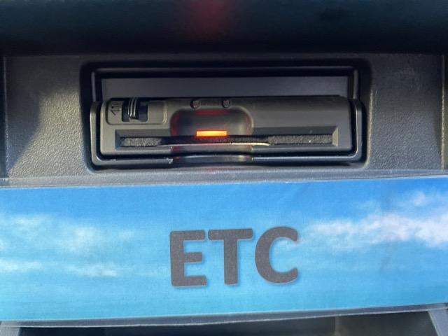 エルグランド 250ハイウェイスター 後期 ワンオーナー フリップダウンモニター 両側パワースライドドア ドライブレコーダー クルーズコントロール オットマンシート 純正SDナビ 地デジ(フルセグ) Bluetooth バックカメラ(13枚目)