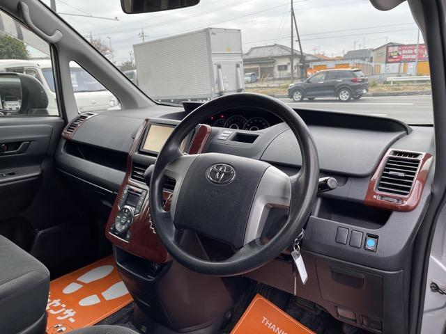 ノア YY 後期 SDナビ 地デジ Bluetooth DVD再生 バックカメラ ETC HIDライト オートライト アウトドア キャンプ トランポ 車中泊 スノボー スキー サーフィン タイミングチェーン式(12枚目)