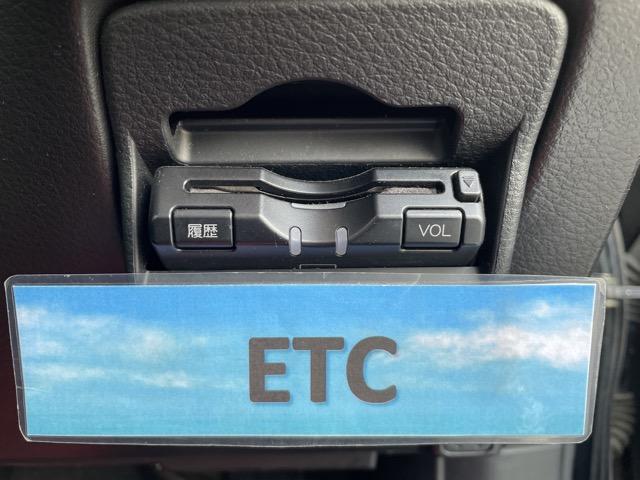 レガシィＢ４ ２．０ＧＴ　後期　黒革シート　ドライブレコーダー　シートヒーター　クルーズコントロール　パワーシート　シートメモリー　パドルシフト　純正ＨＤＤナビ　ＤＶＤ再生　ミュージックサーバー　ＥＴＣ　ＨＩＤヘッドライト（11枚目）