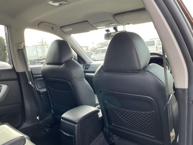 レガシィＢ４ ２．０ＧＴ　後期　黒革シート　ドライブレコーダー　シートヒーター　クルーズコントロール　パワーシート　シートメモリー　パドルシフト　純正ＨＤＤナビ　ＤＶＤ再生　ミュージックサーバー　ＥＴＣ　ＨＩＤヘッドライト（21枚目）