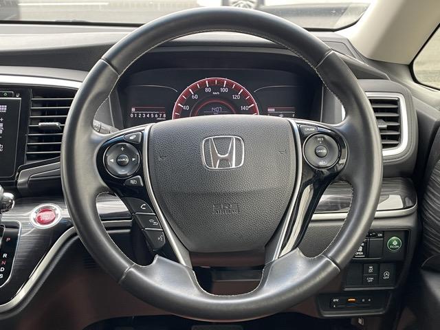 オデッセイ アブソルート　パワースライドドア　クルコン　スマートキー　ハーフレザーシート　オットマンシート　純正ナビ　地デジ（フルセグ）　Ｂｌｕｅｔｏｏｔｈ　バックカメラ　ＥＴＣ　ＬＥＤヘッドライト　タイミングチェーン式（13枚目）