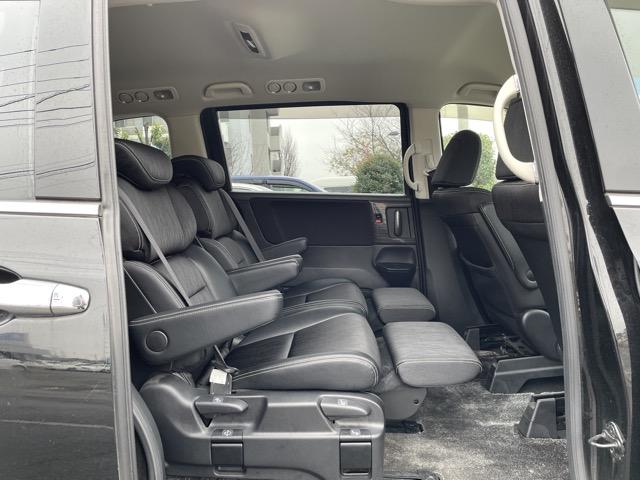 オデッセイ アブソルート　パワースライドドア　クルコン　スマートキー　ハーフレザーシート　オットマンシート　純正ナビ　地デジ（フルセグ）　Ｂｌｕｅｔｏｏｔｈ　バックカメラ　ＥＴＣ　ＬＥＤヘッドライト　タイミングチェーン式（19枚目）