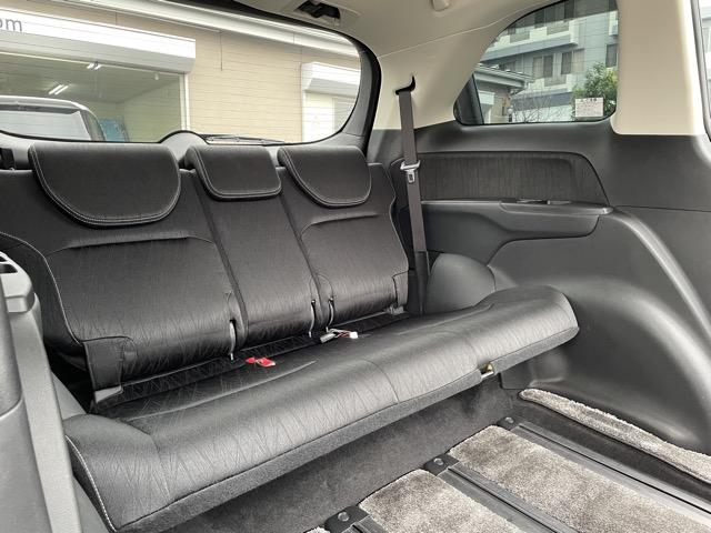 オデッセイ アブソルート　パワースライドドア　クルコン　スマートキー　ハーフレザーシート　オットマンシート　純正ナビ　地デジ（フルセグ）　Ｂｌｕｅｔｏｏｔｈ　バックカメラ　ＥＴＣ　ＬＥＤヘッドライト　タイミングチェーン式（22枚目）