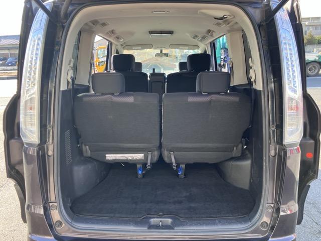 セレナ ハイウェイスターＧ　Ｓ－ハイブリッド　エアロモード　フリップダウンモニター　両側パワースライドドア　クルーズコントロール　インテリジェントキー　純正ナビ　地デジ（フルセグ）　Ｂｌｕｅｔｏｏｔｈ　バックカメラ　ＥＴＣ　オートライト　タイミングチェーン式（22枚目）