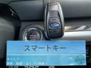 リミテッド　電動リアゲート　本革シート　衝突軽減ブレーキ　レーダークルーズ　パワーシート　シートヒーター　純正ナビ　地デジ（フルセグ）　Ｂｌｕｅｔｏｏｔｈ　バックカメラ　ＥＴＣ　スマートキー　タイミングチェーン式（9枚目）
