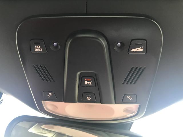 カリフォルニアＴ ベースグレード　ハンドリングスペチアーレ　右Ｈ　スポーツエキゾーストシステム　ＬＥＤ付カーボンファイバーステア　純正２０インチ鍛造ホイール　純正ナビ　Ｂカメラ　Ｐセンサー　ロッソレザー　シートヒーター　電動シート（33枚目）