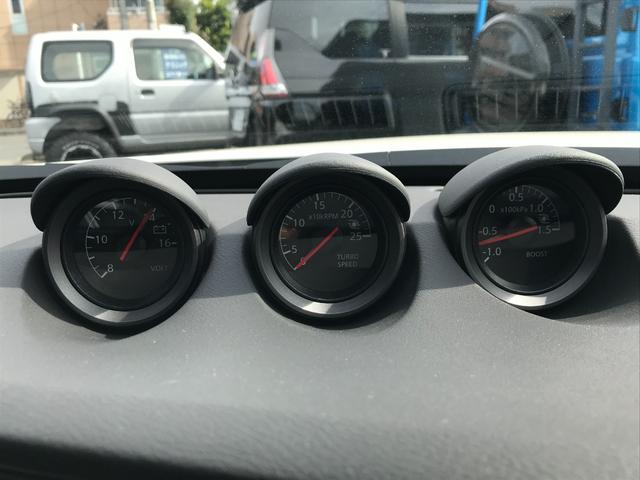 フェアレディZ バージョンS ワンオーナー 禁煙車 ハーフレザー 純正ナビ フルセグTV BTオーディオ パドルシフト RECAROシート 純正3連メーター アダプティブクルーズコントロール エマ― レーンキープアシスト Bカメラ(8枚目)