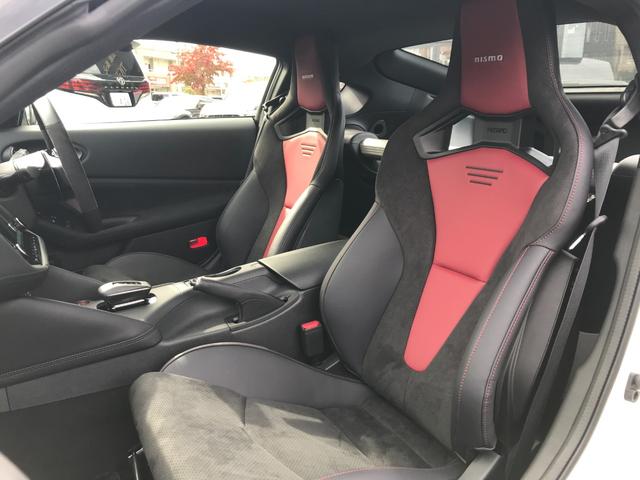 フェアレディZ バージョンS ワンオーナー 禁煙車 ハーフレザー 純正ナビ フルセグTV BTオーディオ パドルシフト RECAROシート 純正3連メーター アダプティブクルーズコントロール エマ― レーンキープアシスト Bカメラ(9枚目)