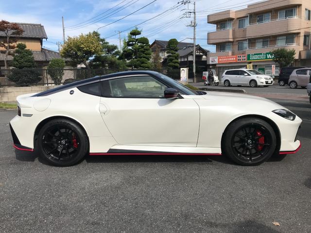 フェアレディZ バージョンS ワンオーナー 禁煙車 ハーフレザー 純正ナビ フルセグTV BTオーディオ パドルシフト RECAROシート 純正3連メーター アダプティブクルーズコントロール エマ― レーンキープアシスト Bカメラ(15枚目)
