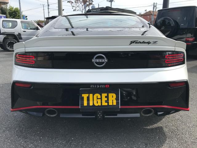 フェアレディZ バージョンS ワンオーナー 禁煙車 ハーフレザー 純正ナビ フルセグTV BTオーディオ パドルシフト RECAROシート 純正3連メーター アダプティブクルーズコントロール エマ― レーンキープアシスト Bカメラ(16枚目)