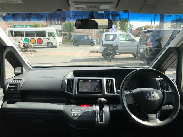 ステップワゴンスパーダ Z 両側パワースライドドア 後席モニター 社外ナビ バックカメラ HIDヘッドライト 後席クーラー パドルシフト スマートキー CD&DVD ミュージックサーバー(3枚目)