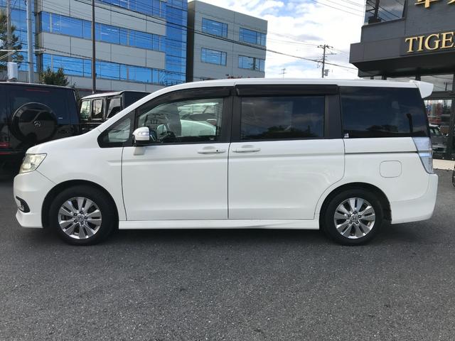 ステップワゴンスパーダ Z 両側パワースライドドア 後席モニター 社外ナビ バックカメラ HIDヘッドライト 後席クーラー パドルシフト スマートキー CD&DVD ミュージックサーバー(19枚目)