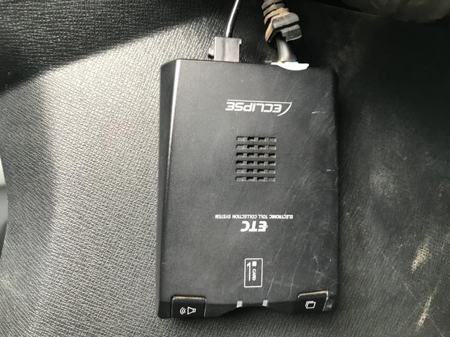 ステップワゴンスパーダ Z 両側パワースライドドア 後席モニター 社外ナビ バックカメラ HIDヘッドライト 後席クーラー パドルシフト スマートキー CD&DVD ミュージックサーバー(28枚目)