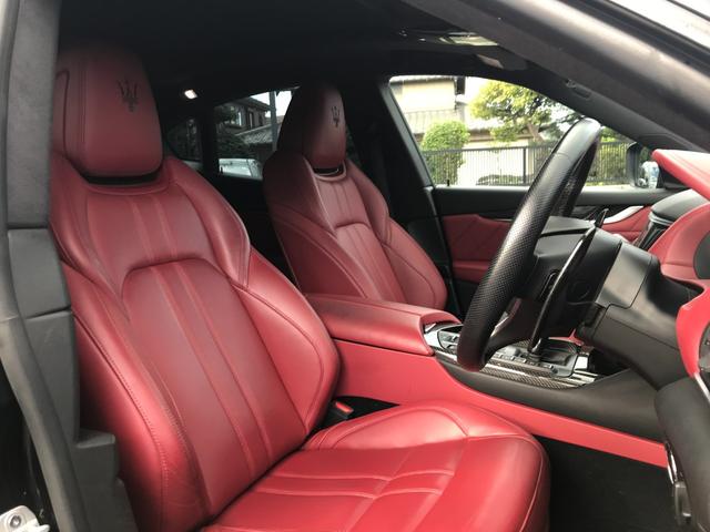 レヴァンテ グランスポーツ ネリッシモPKG 赤革シート サンルーフ 純正ナビ 全周囲カメラ フルセグ 純正21インチアルミ ACC パワーシート 障害物センサー シートヒーター 後席クーラー 衝突軽減ブレーキ(12枚目)