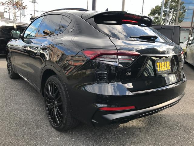 レヴァンテ グランスポーツ ネリッシモPKG 赤革シート サンルーフ 純正ナビ 全周囲カメラ フルセグ 純正21インチアルミ ACC パワーシート 障害物センサー シートヒーター 後席クーラー 衝突軽減ブレーキ(18枚目)