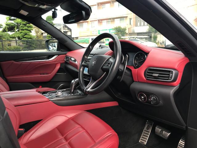 レヴァンテ グランスポーツ ネリッシモPKG 赤革シート サンルーフ 純正ナビ 全周囲カメラ フルセグ 純正21インチアルミ ACC パワーシート 障害物センサー シートヒーター 後席クーラー 衝突軽減ブレーキ(20枚目)