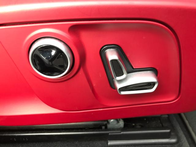 レヴァンテ グランスポーツ ネリッシモPKG 赤革シート サンルーフ 純正ナビ 全周囲カメラ フルセグ 純正21インチアルミ ACC パワーシート 障害物センサー シートヒーター 後席クーラー 衝突軽減ブレーキ(27枚目)