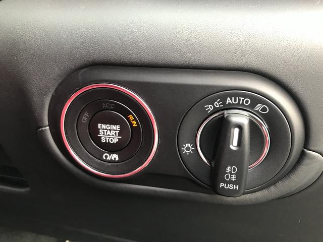 レヴァンテ グランスポーツ ネリッシモPKG 赤革シート サンルーフ 純正ナビ 全周囲カメラ フルセグ 純正21インチアルミ ACC パワーシート 障害物センサー シートヒーター 後席クーラー 衝突軽減ブレーキ(28枚目)