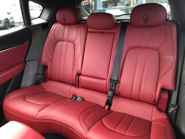 レヴァンテ グランスポーツ ネリッシモPKG 赤革シート サンルーフ 純正ナビ 全周囲カメラ フルセグ 純正21インチアルミ ACC パワーシート 障害物センサー シートヒーター 後席クーラー 衝突軽減ブレーキ(52枚目)