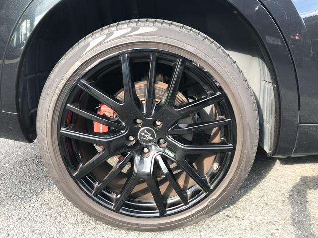 レヴァンテ グランスポーツ ネリッシモPKG 赤革シート サンルーフ 純正ナビ 全周囲カメラ フルセグ 純正21インチアルミ ACC パワーシート 障害物センサー シートヒーター 後席クーラー 衝突軽減ブレーキ(70枚目)