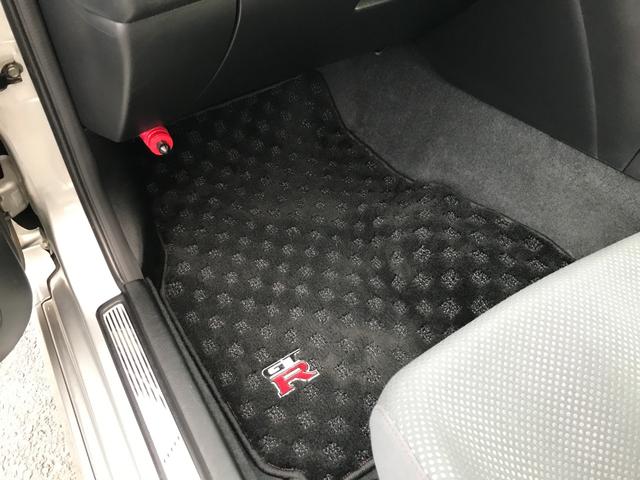 スカイライン ＧＴ－Ｒ　室内保管　ＲＢ２６ＤＥＴＴ　２８０馬力　６ＭＴ　純正フロントスポイラー　純正マフラー　純正リスポイラー　純正ブレンボキャリパー　ＮＩＳＭＯホイール　社外ナビ　フルセグ　ＢＴオーディオ　Ｂカメラ（39枚目）