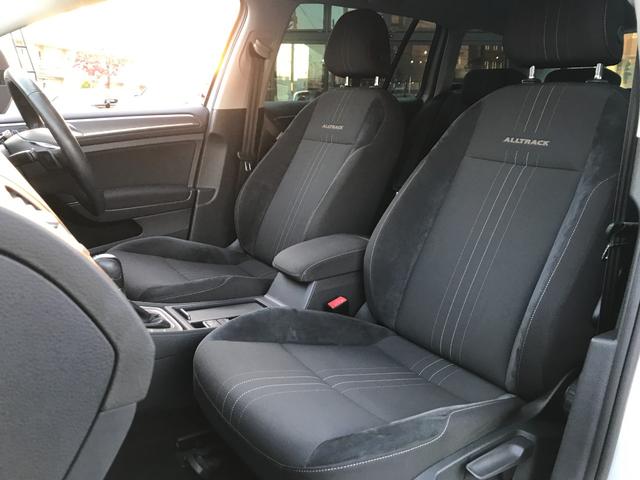 ゴルフオールトラック ＴＳＩ　４モーション　ＴＳＩ　４モーション（５名）　テクノロジー＆ＤｉｓｃｏｖｅｒＰｒｏパッケージ　９インチディスプレイナビ　フルセグ　バックカメラ　ジェスチャーコントロール　シートステアリングヒーター　ＬＥＤヘッドライト（8枚目）