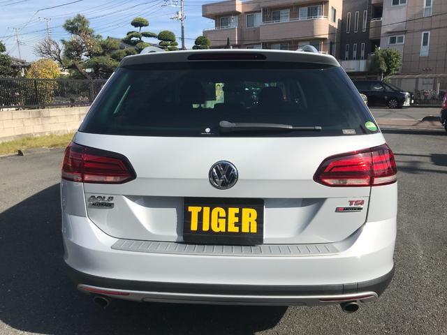 ゴルフオールトラック ＴＳＩ　４モーション　ＴＳＩ　４モーション（５名）　テクノロジー＆ＤｉｓｃｏｖｅｒＰｒｏパッケージ　９インチディスプレイナビ　フルセグ　バックカメラ　ジェスチャーコントロール　シートステアリングヒーター　ＬＥＤヘッドライト（13枚目）
