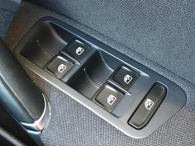 ゴルフオールトラック ＴＳＩ　４モーション　ＴＳＩ　４モーション（５名）　テクノロジー＆ＤｉｓｃｏｖｅｒＰｒｏパッケージ　９インチディスプレイナビ　フルセグ　バックカメラ　ジェスチャーコントロール　シートステアリングヒーター　ＬＥＤヘッドライト（40枚目）