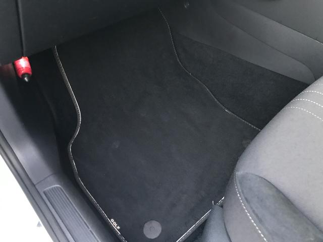 ゴルフオールトラック ＴＳＩ　４モーション　ＴＳＩ　４モーション（５名）　テクノロジー＆ＤｉｓｃｏｖｅｒＰｒｏパッケージ　９インチディスプレイナビ　フルセグ　バックカメラ　ジェスチャーコントロール　シートステアリングヒーター　ＬＥＤヘッドライト（55枚目）
