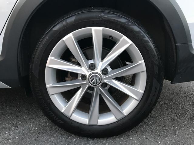 ゴルフオールトラック ＴＳＩ　４モーション　ＴＳＩ　４モーション（５名）　テクノロジー＆ＤｉｓｃｏｖｅｒＰｒｏパッケージ　９インチディスプレイナビ　フルセグ　バックカメラ　ジェスチャーコントロール　シートステアリングヒーター　ＬＥＤヘッドライト（61枚目）