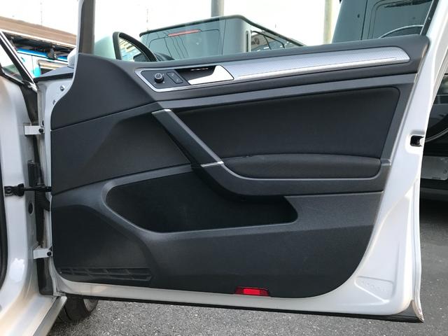 ゴルフオールトラック ＴＳＩ　４モーション　ＴＳＩ　４モーション（５名）　テクノロジー＆ＤｉｓｃｏｖｅｒＰｒｏパッケージ　９インチディスプレイナビ　フルセグ　バックカメラ　ジェスチャーコントロール　シートステアリングヒーター　ＬＥＤヘッドライト（69枚目）